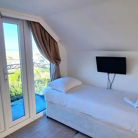 Holiday home Ligger View *